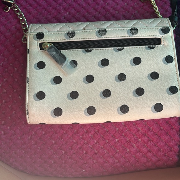 a mini purse - Picture 2 of 6